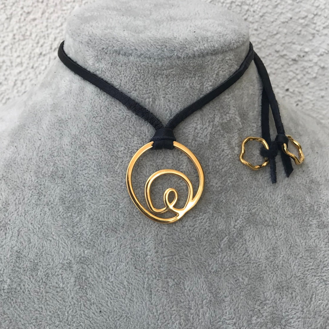love full circle choker necklace
