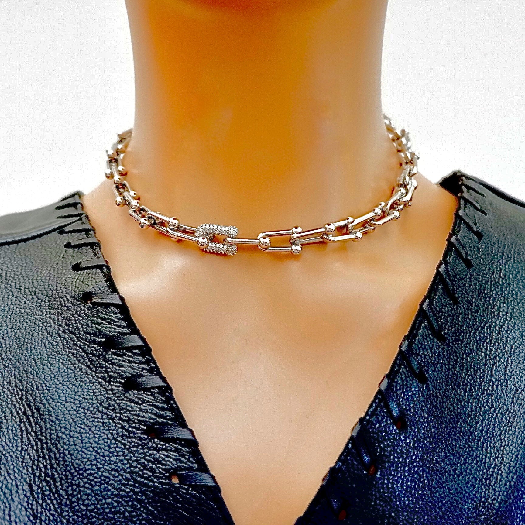 u link chain necklace