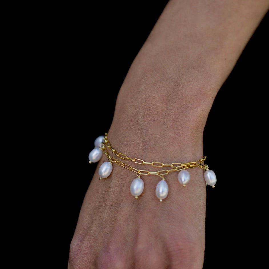 pearl drop necklace