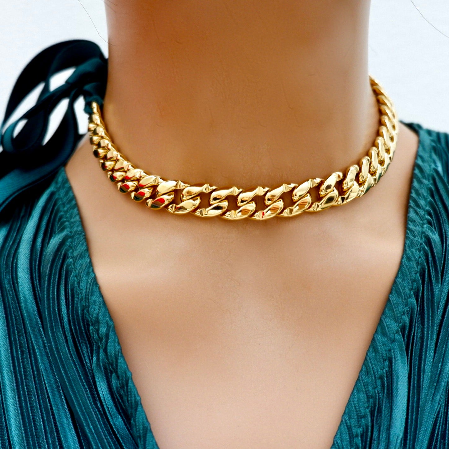 happy cubano choker necklace