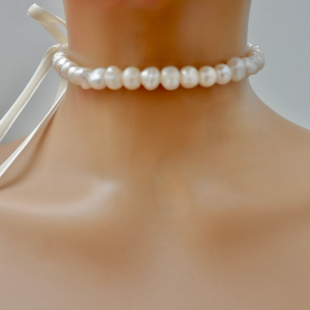 bridal pearl choker
