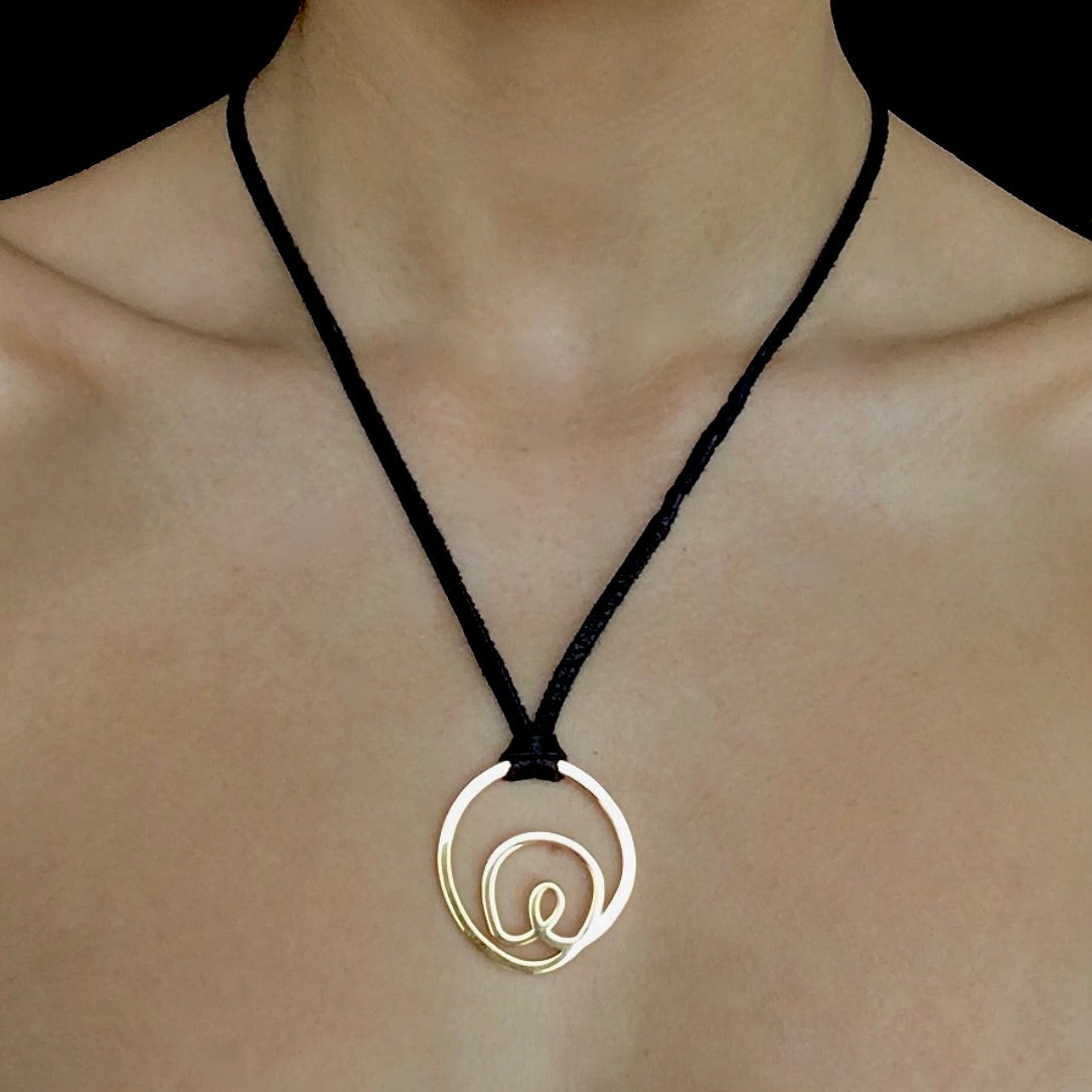 love full circle choker necklace