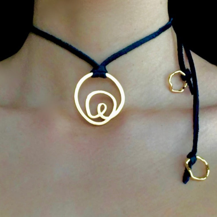 love full circle choker necklace