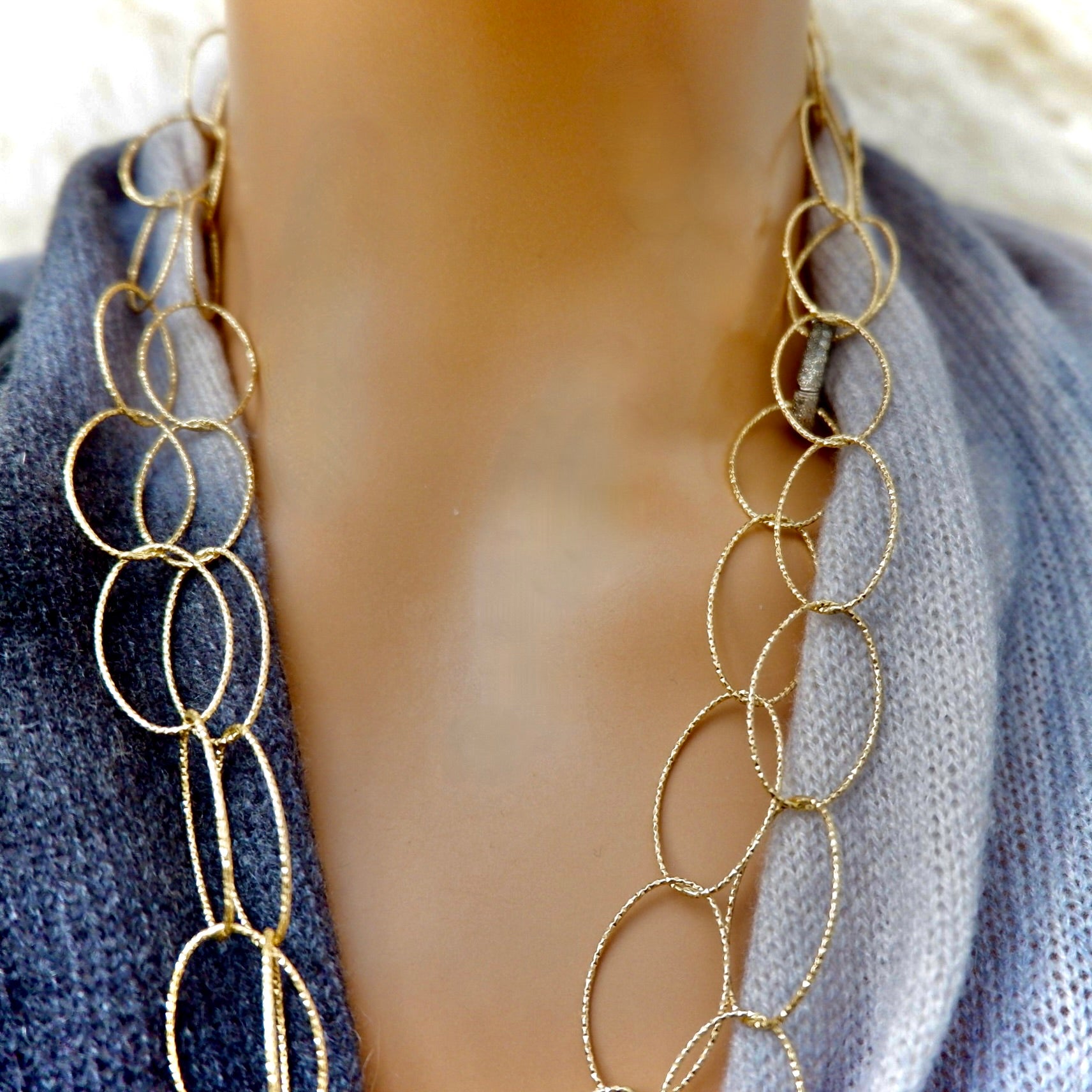 italian gold oval necklace