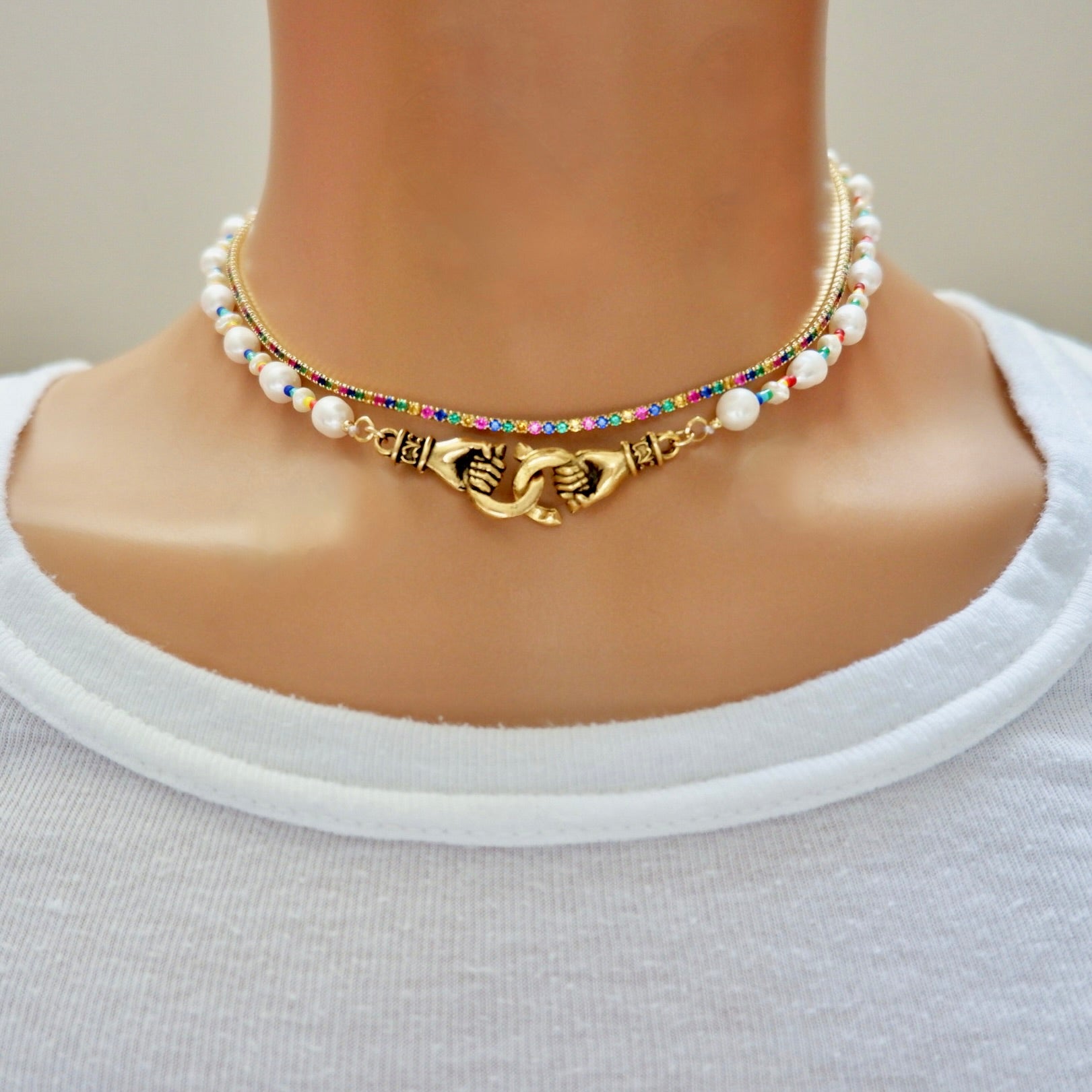 my hand in hand pearl choker