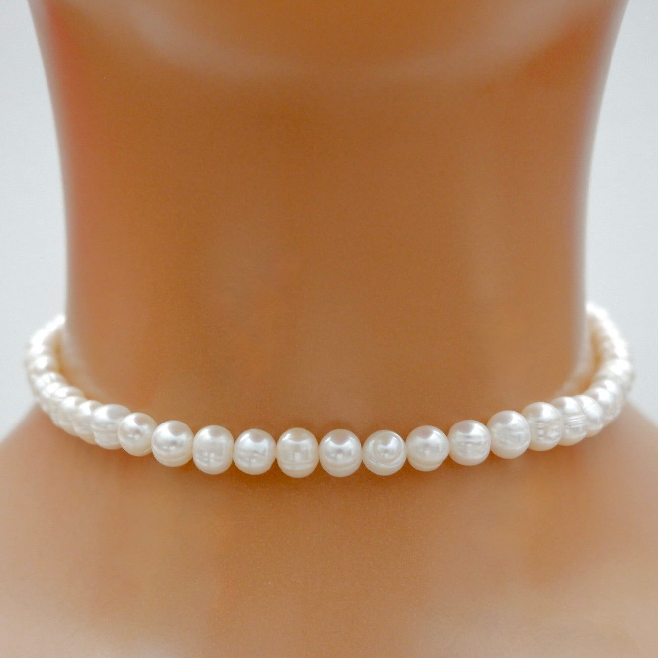my dainty pearl choker