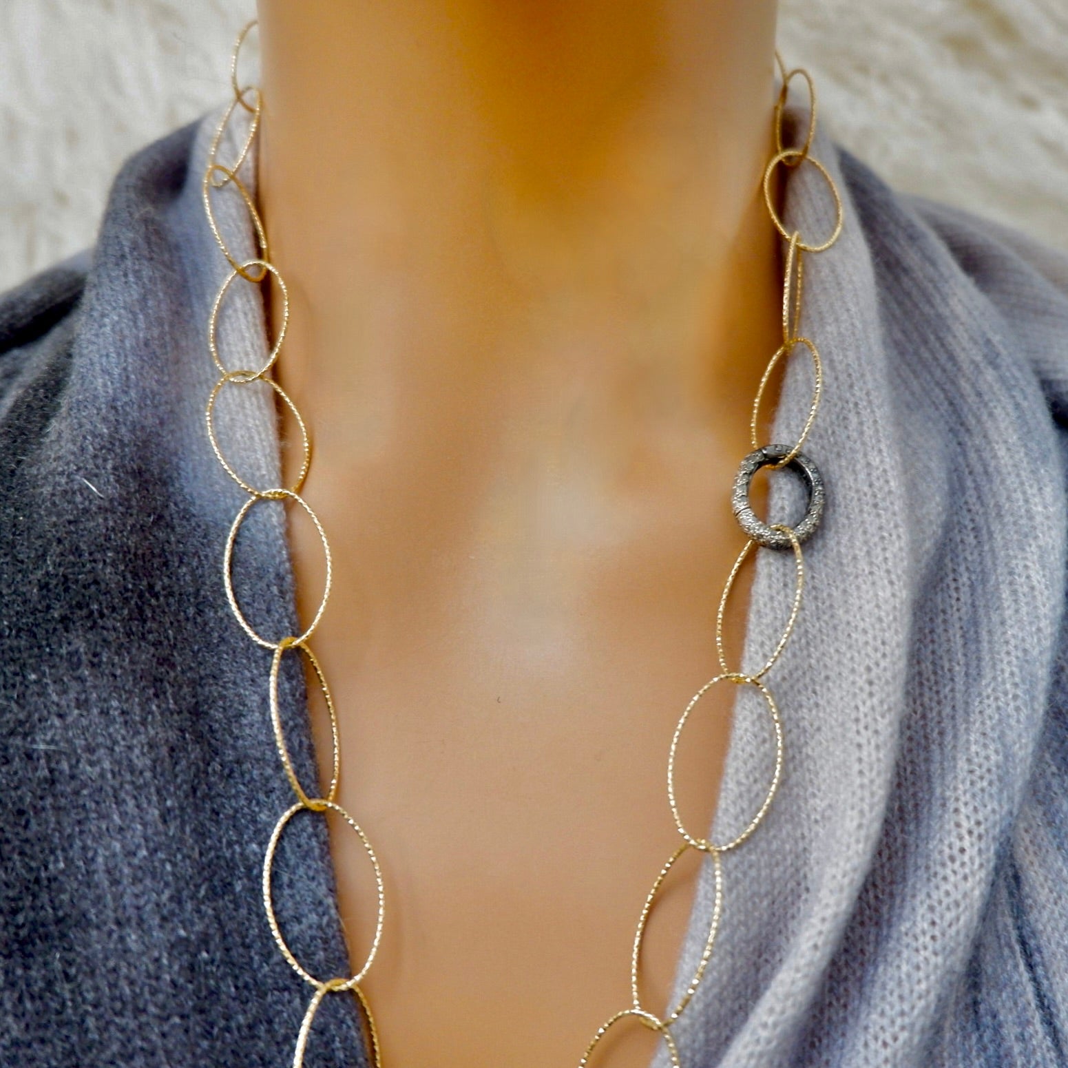 italian gold oval necklace
