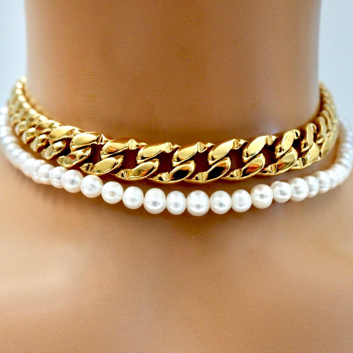 chain and pearls choker necklace