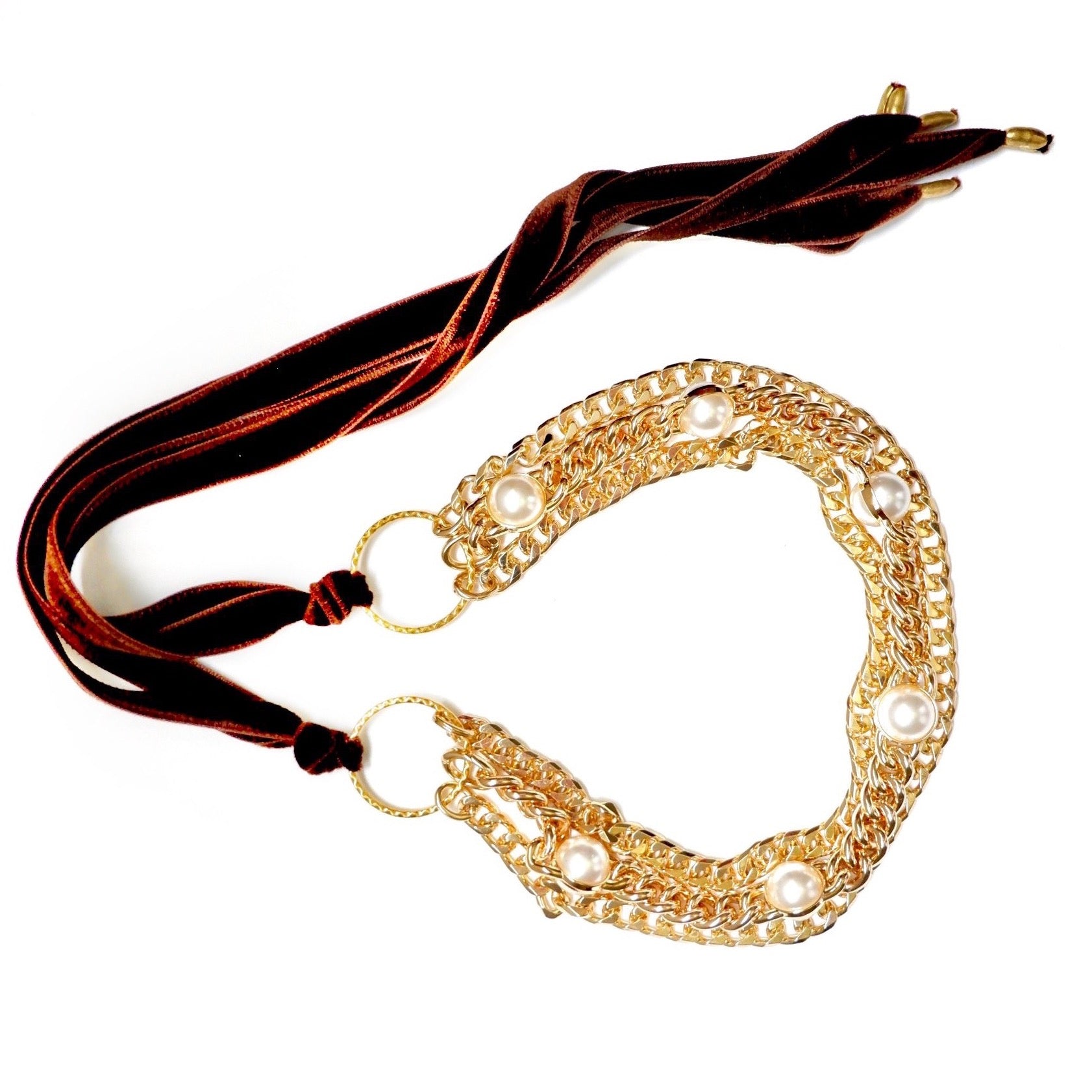 chunky pearl velvet necklace