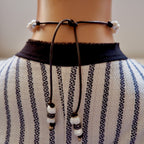 modern pearls choker