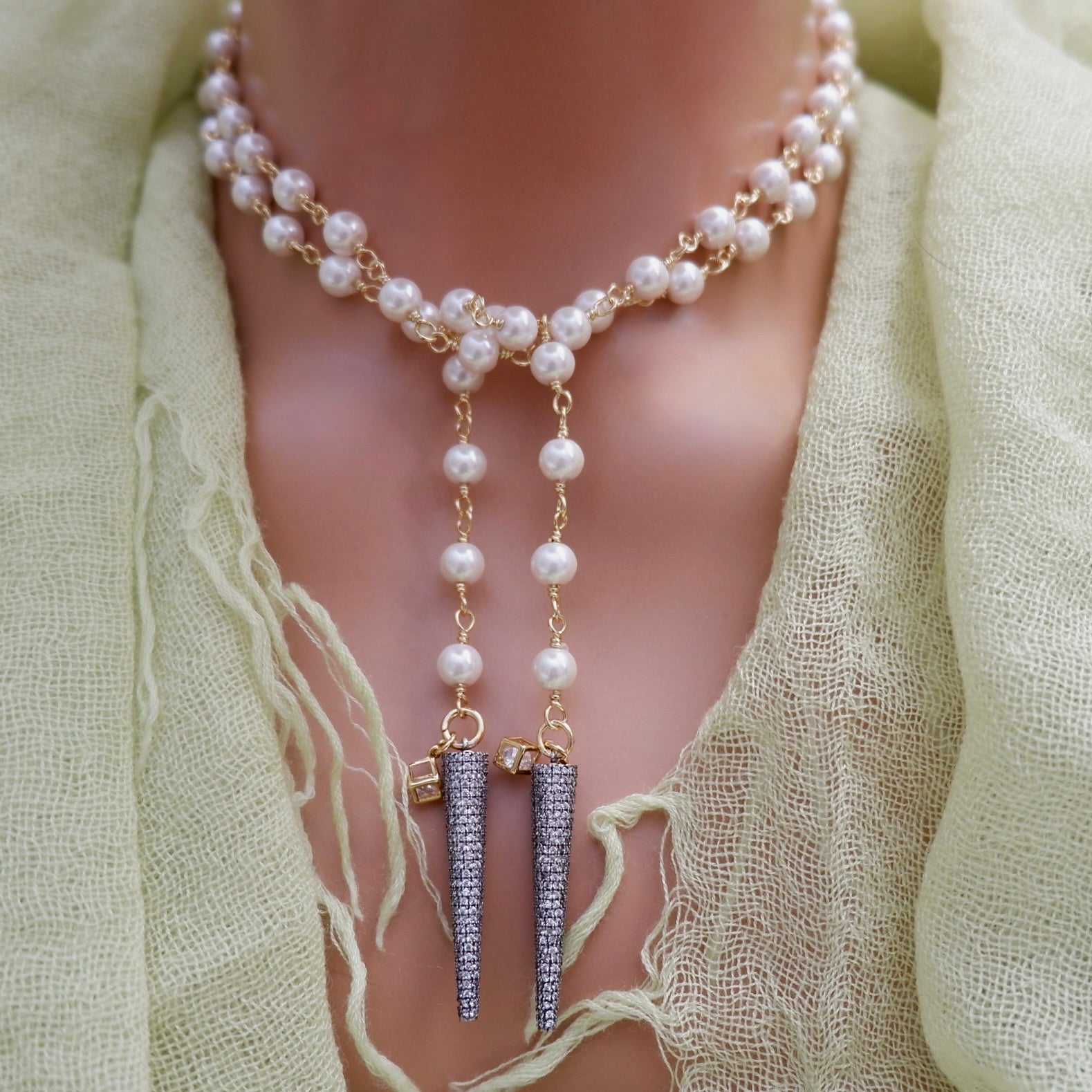 double spikes pearl necklace