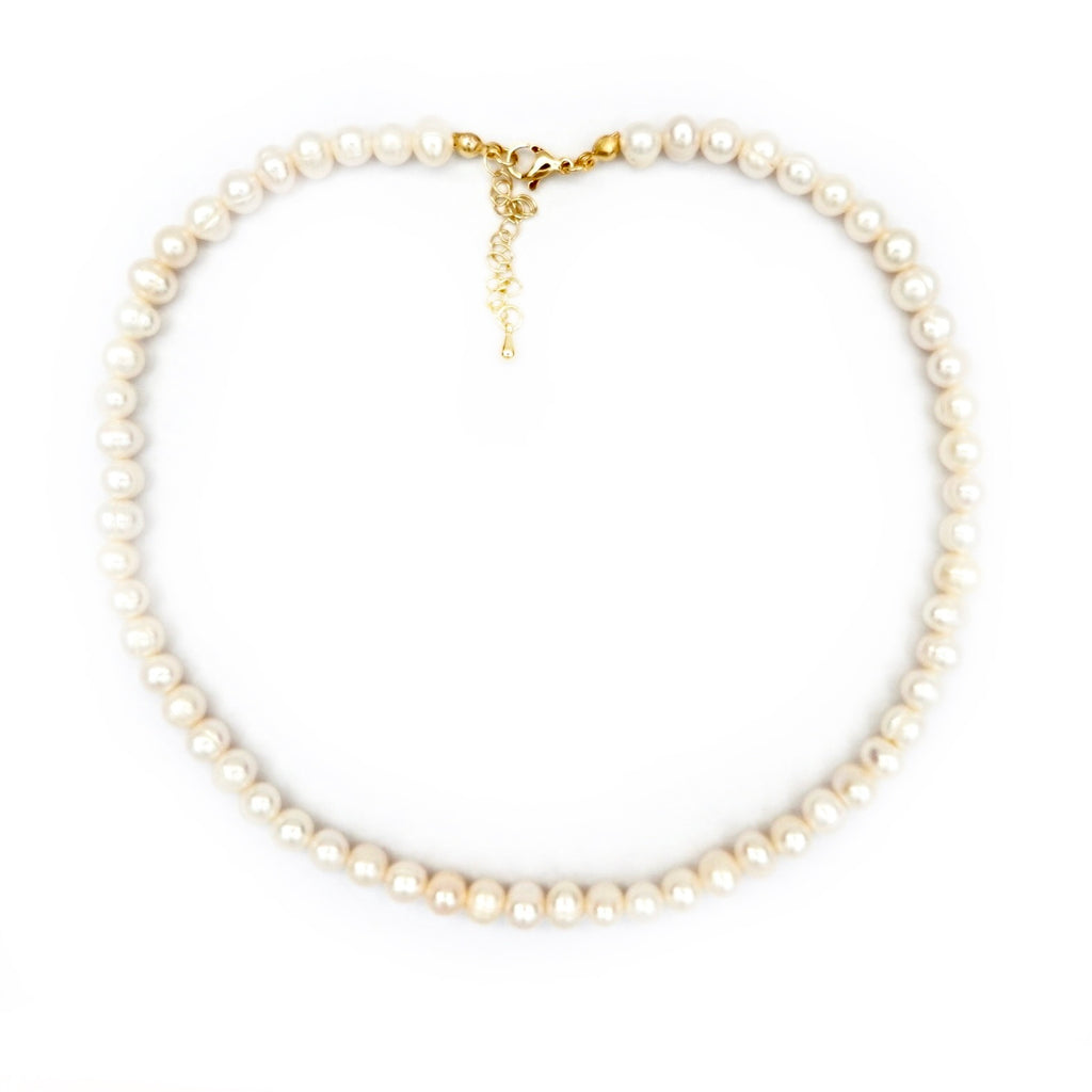 my dainty pearl choker