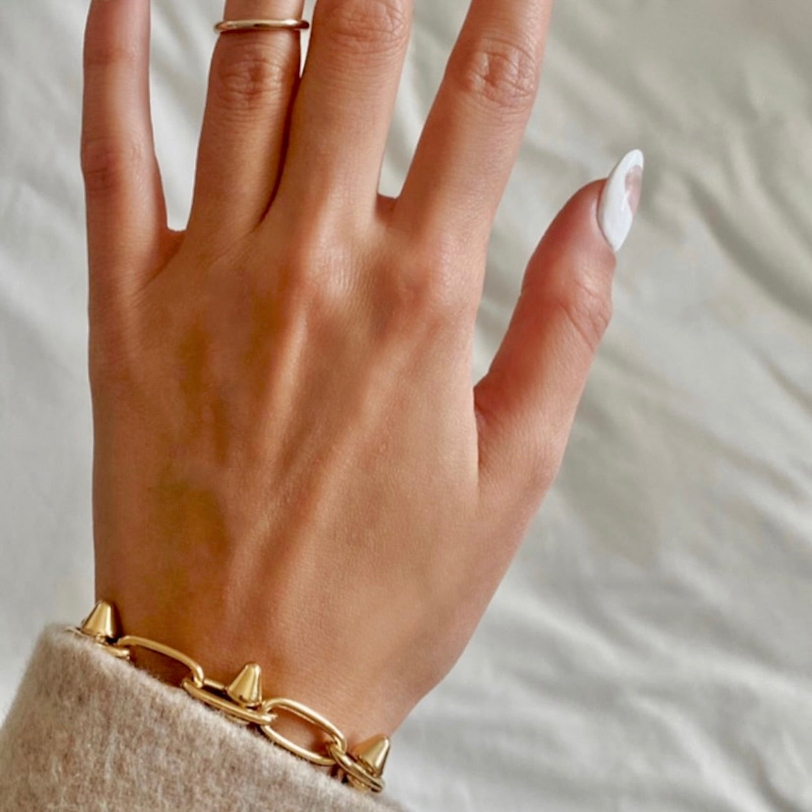 chic large spikes bracelet
